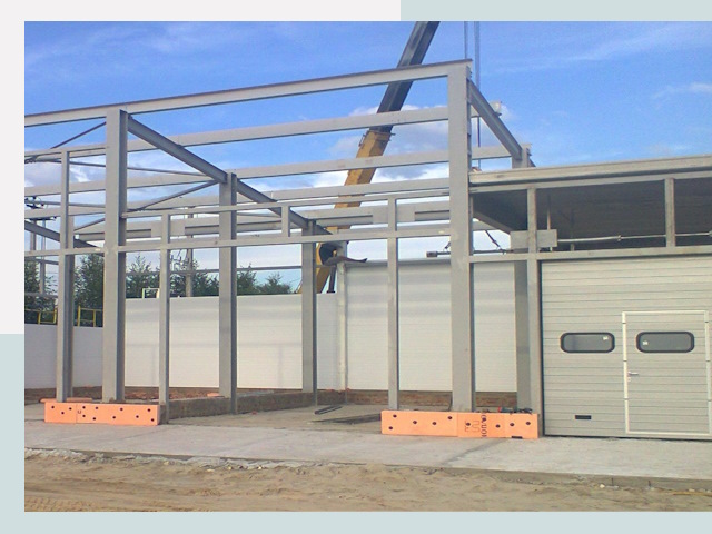 Строительство автосервисов от СтальСтрой-Слд по цене 624 руб.